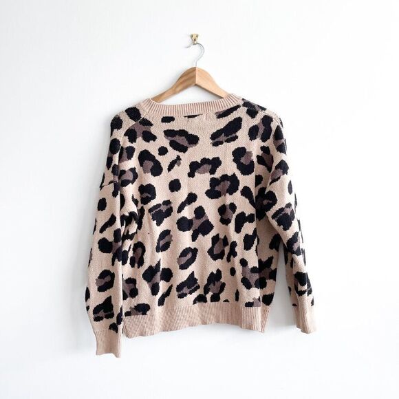 Adora // leopard sweater // Size large // EUC - Picture 3 of 11